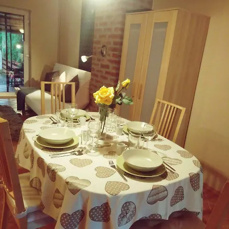 Balaton Holiday Quiet 度假居 *